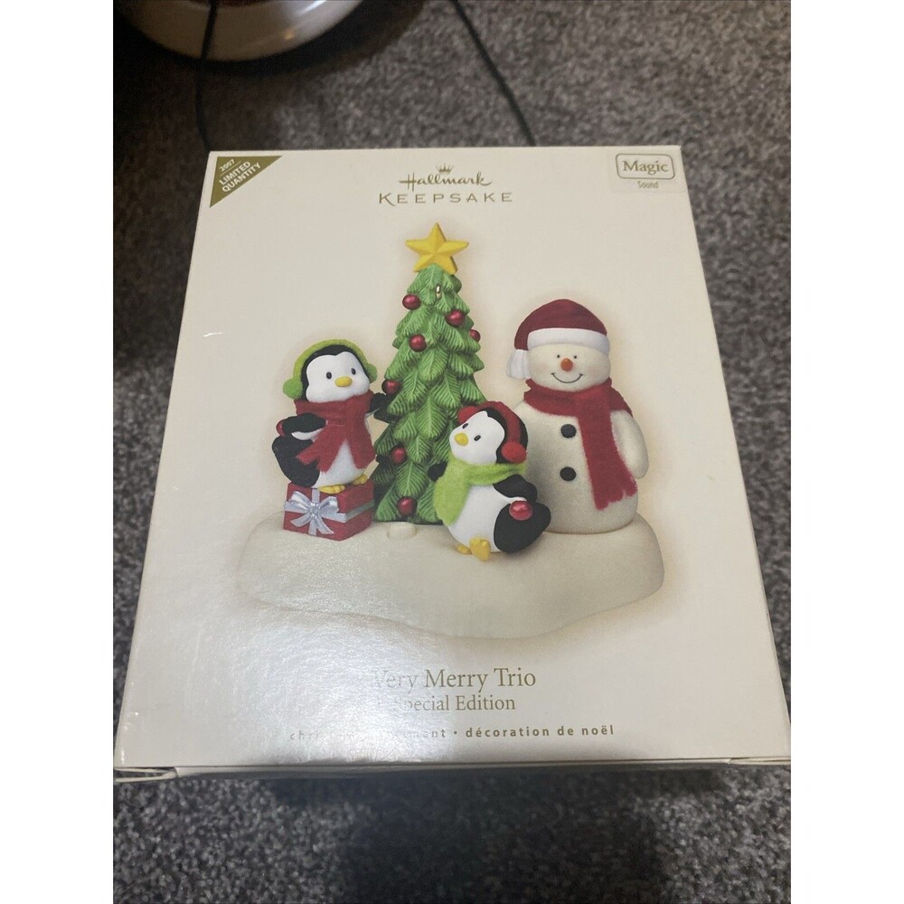 Hallmark 2007 Very Merry Trio Ltd Quantity Sound Magic Keepsake Ornament in box